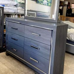 SPECIAL] Lodanna Gray Dresser