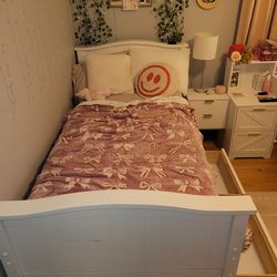 Wood bed frame with mattress twin size