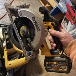 Miter Saw And Circular Saw With 60v Flex Volt