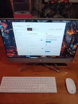 HP 24" All In One Touchscreen Desktop