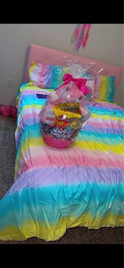 Full size bed