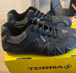 Work Shoes 8.5