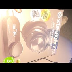 Steel Series Arctic Nova Pro Wired Xbox Headset 