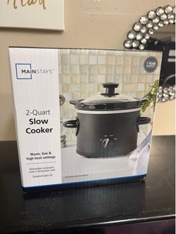 2-Quart Slow Cooker NEW