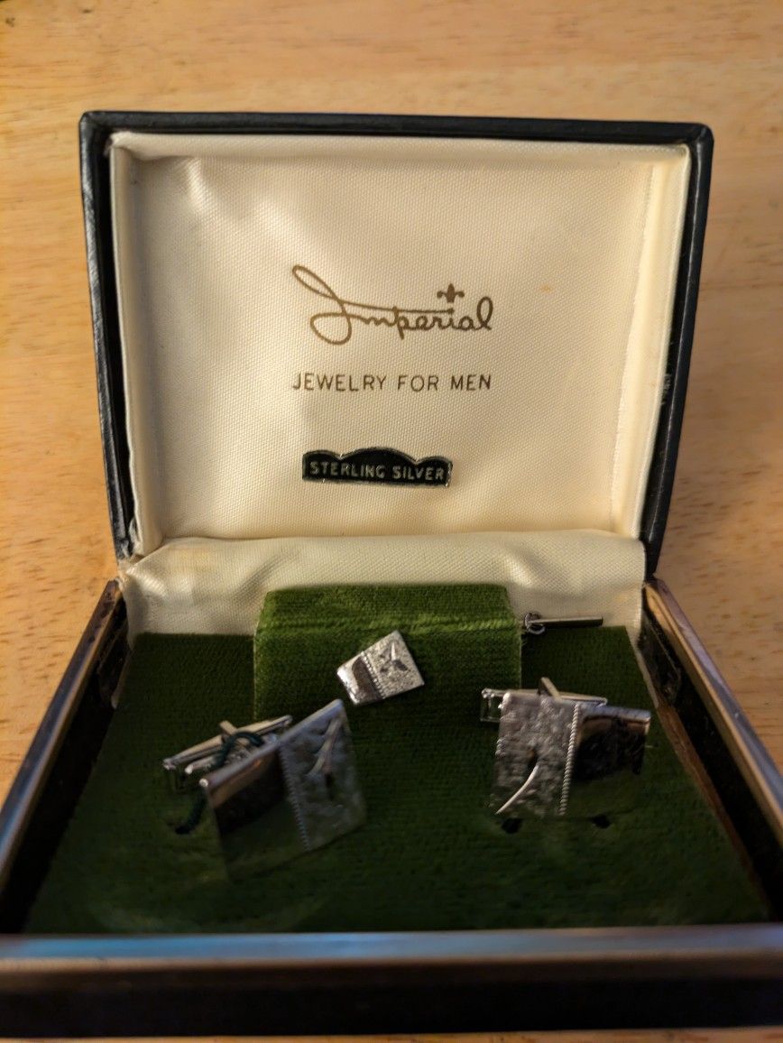 IMPERIAL JEWELRY FOR MEN, STERLING SILVER CUFFLINKS AND TIE. CLASP
