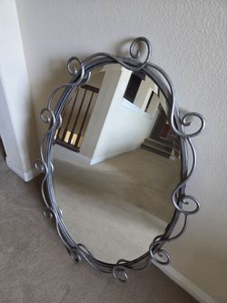 Decorative mirror