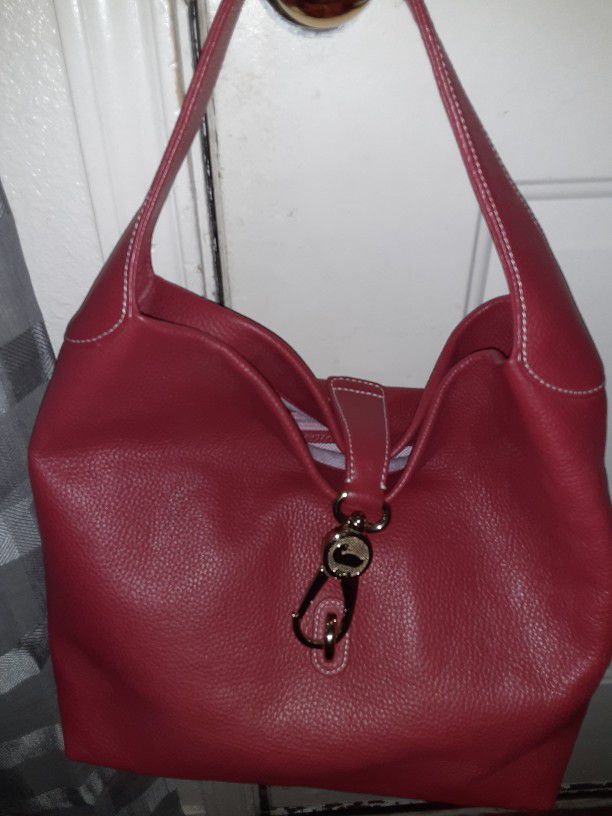 LARGE LEATHER HOBO TYPE BAG BY DOONEY & BOURKE