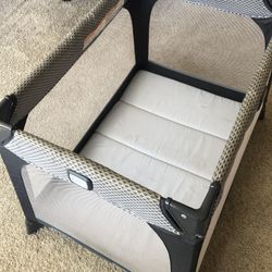Graco Portable Pack & Play for babies