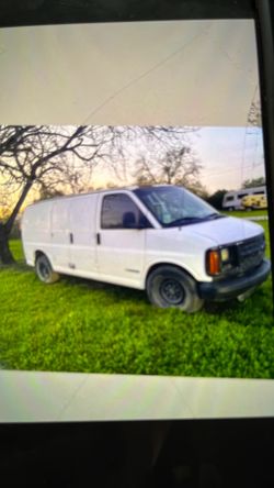 Chevrolet 3500 express van