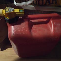 No-Spill 5 Gallon Gas Can- Never Used