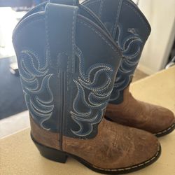 kids cowboys boots(boot barn)