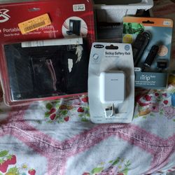 iPod Chargers Includes Car Charger,Battery Pack And Portable Docking