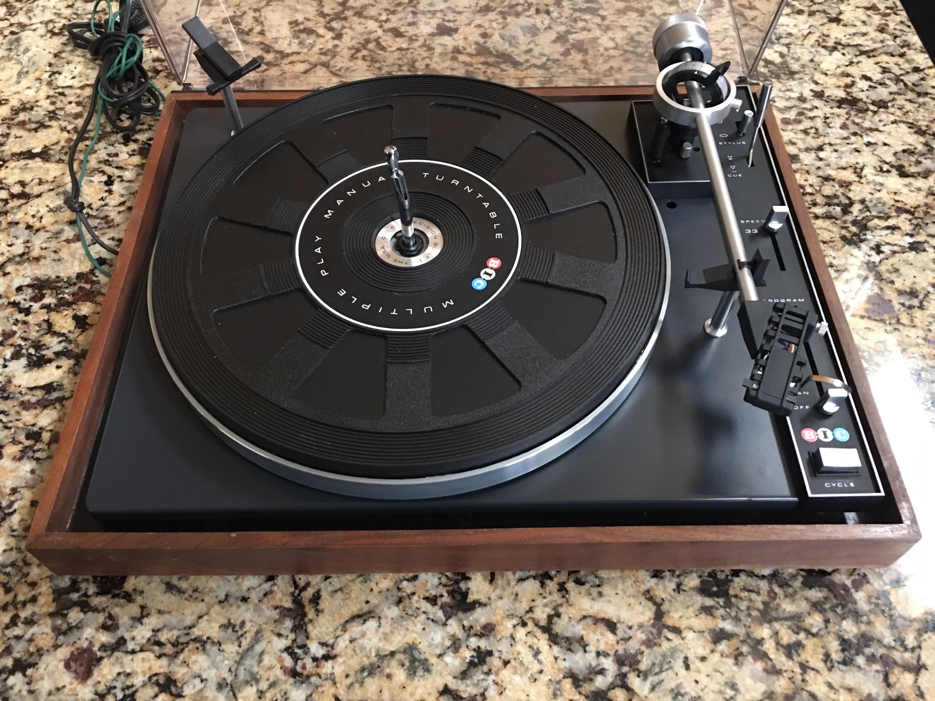 BIC 960 vintage belt drive turntable