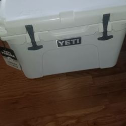 YETI COOLER