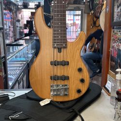 Yamaha BBN5 5 String Bass w/ Gig Bag