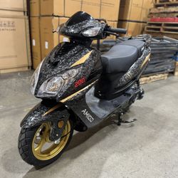 200CC GAS MOPED CARBON EDITION AUTOMATIC