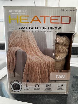 Berkshire Heated Luxe Faux Fur Throw Tan