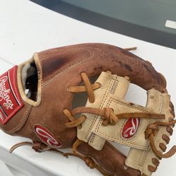 Baseball Gloves 