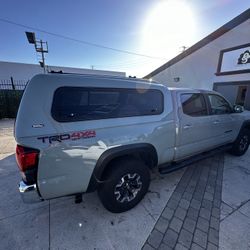 Toyota Tacoma Snug-top Camper 6ft 