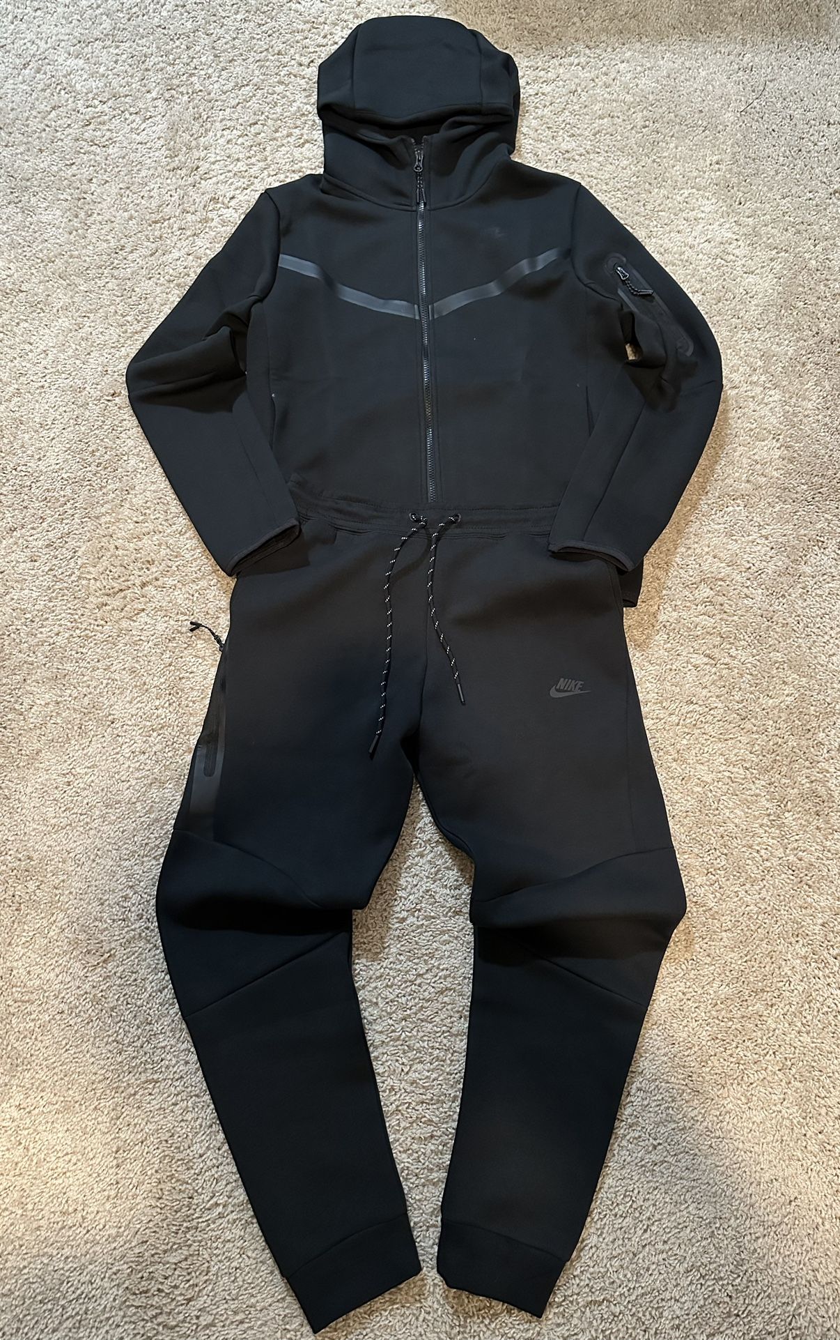 Nike Men's Black Tech Fleece Full Set - Zip Hoodie/Sweatpants Sz S