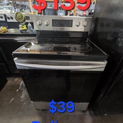 Samsung Electric Range. Fair Condition. 