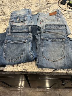 Women’s Jeans 4 Pair Size 0 And 25-26 Waist