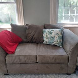 Love seat (Have Matching Sofa As Well)