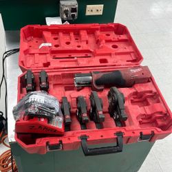 Milwaukee Copper Press Cordless Tool Set With Battery And Charger 