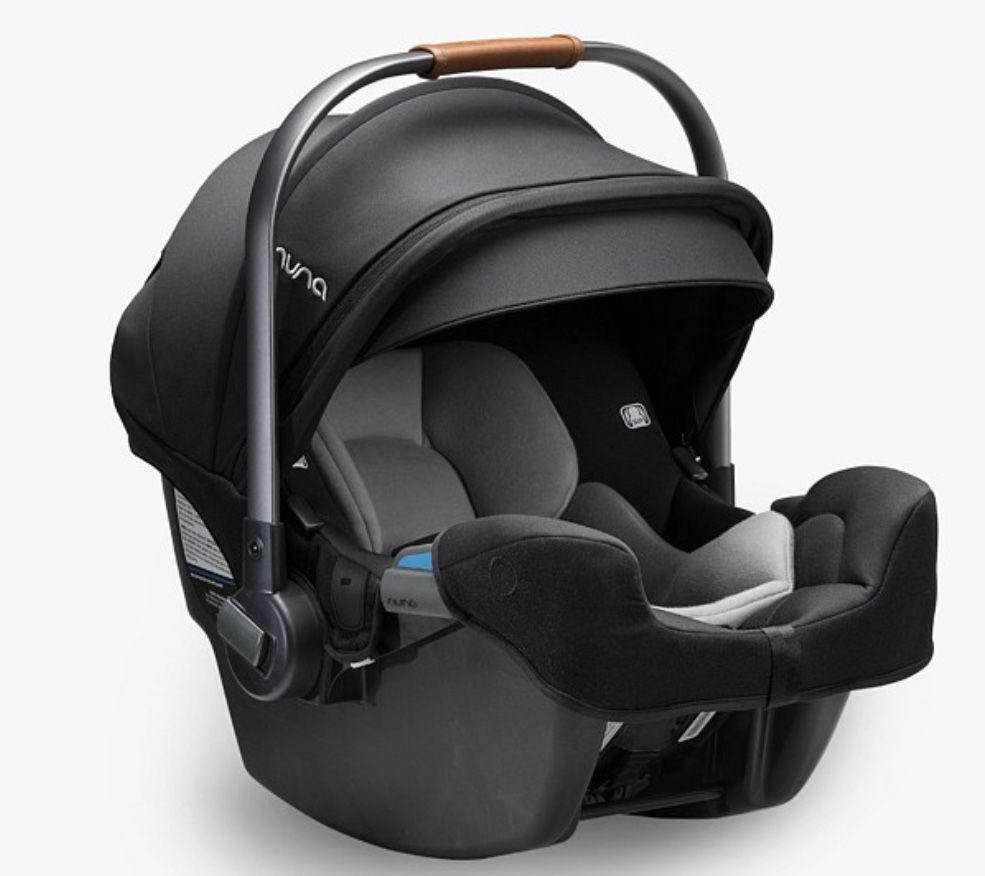 Nuna Pipa Infant Car Seat & Relx Base 