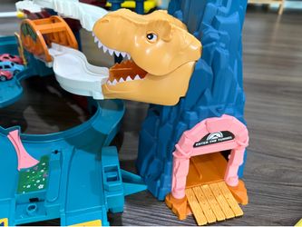 Dino shape, car racing track play set with multiple mini cars