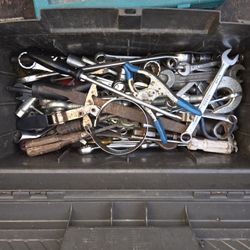 1 Toll Box Of Tools 