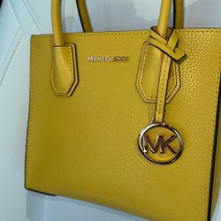 Michael Kors Mercer Medium Leather Satchel Messenger Crossbody Bag-Golden Yellow