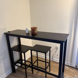 Bar Table + Stools 