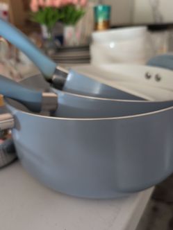 New set of pots