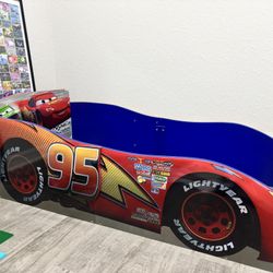 Lightning McQueen Toddler Bed