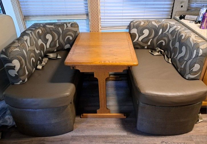 RV Euro Booth Dinette