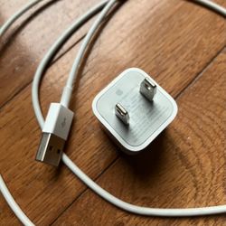 Apple 5w charging adapter
