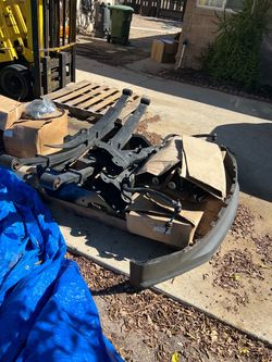 2025 Ford F-250 OEM Suspension / Hitch / Exhaust Bundle - $700 OBO