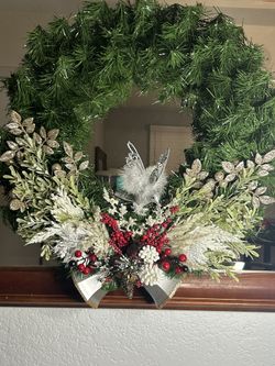 Handmade Golden Winter Snow Bird Wreath 