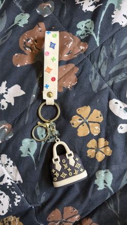 Lv KEYCHAIN