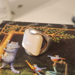 Gorgeous Solid Silver Mother Of Pearl Ring