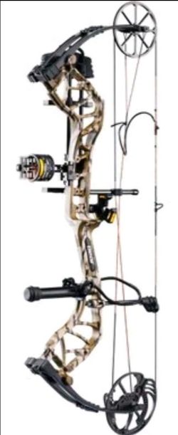 🏹 Bear Species XT RTH Bow Package – Mossy Oak Bottomland/Black – RH – 55–70 lb – Ready to Hunt