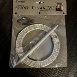 Brooch Tie back Pair