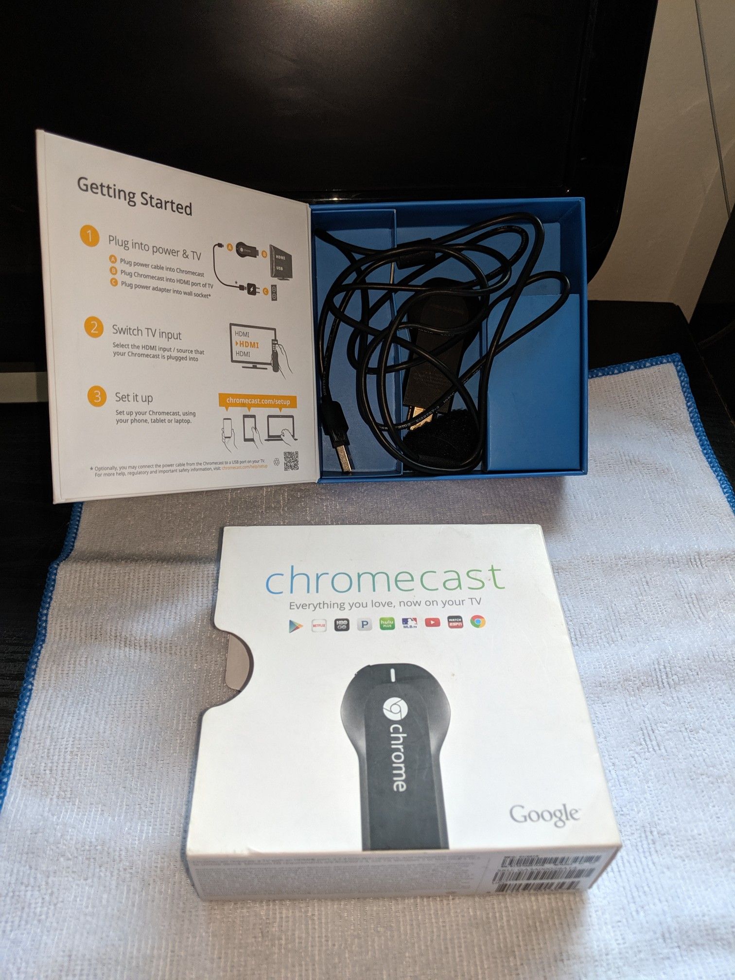 Google chromecast hdmi media streamer. Vea lo de su teléfono en su televisor