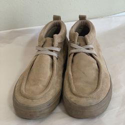 Old Navy Boys Size 4 Tan/Beige High-Top Faux Suede Elastic Lace Sneakers