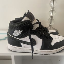 Jordan 1 Mid Panda Elephant