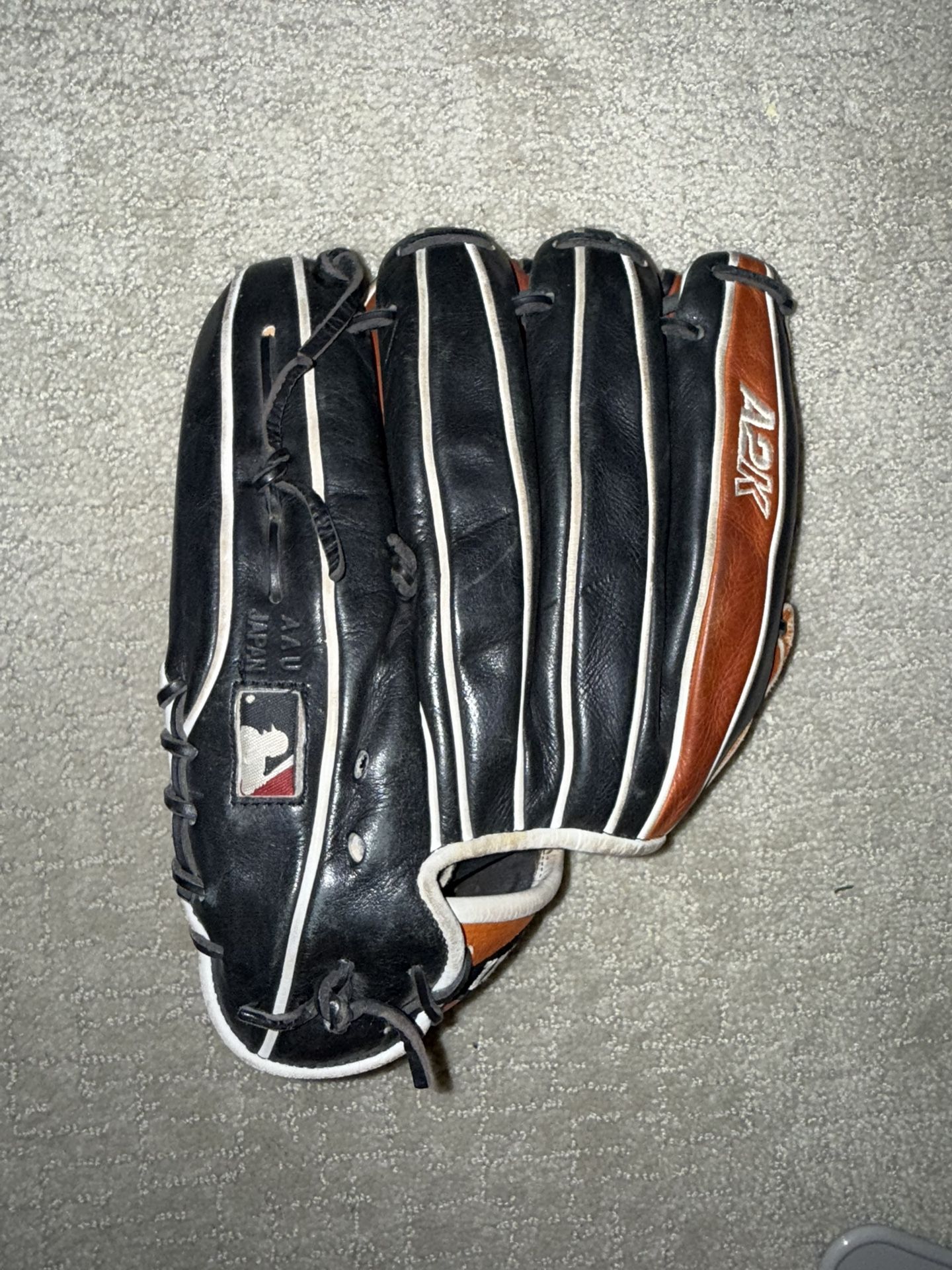 12” Wilson A2K Leather Baseball Glove