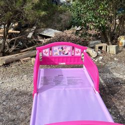 Disney  Toddler Bed Has Mattress 