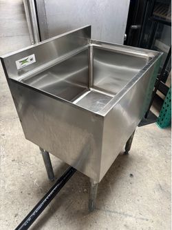 24”x 18” Underbar ice bin storage box insulated stainless steel nsf commercial restaurant bar in great shape