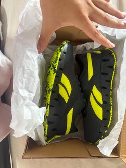 Reebok Zig Dynamica 2.0 – Men’s 5.5 (New in Box)